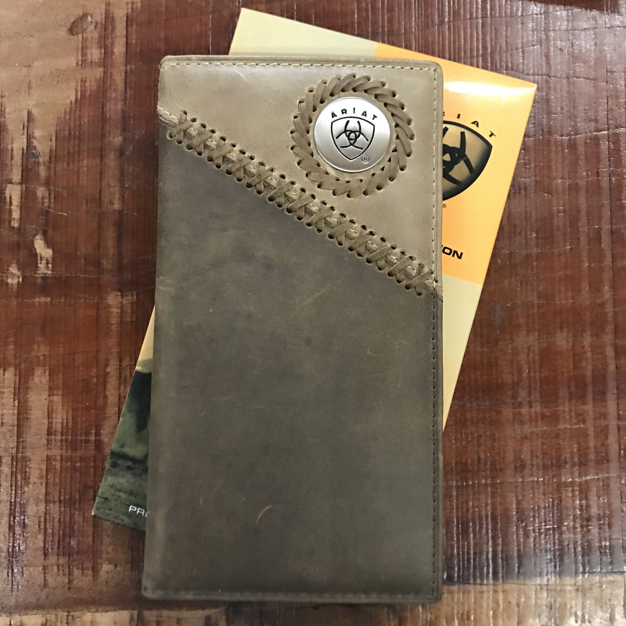 WLT1100A Ariat Rodeo Wallet