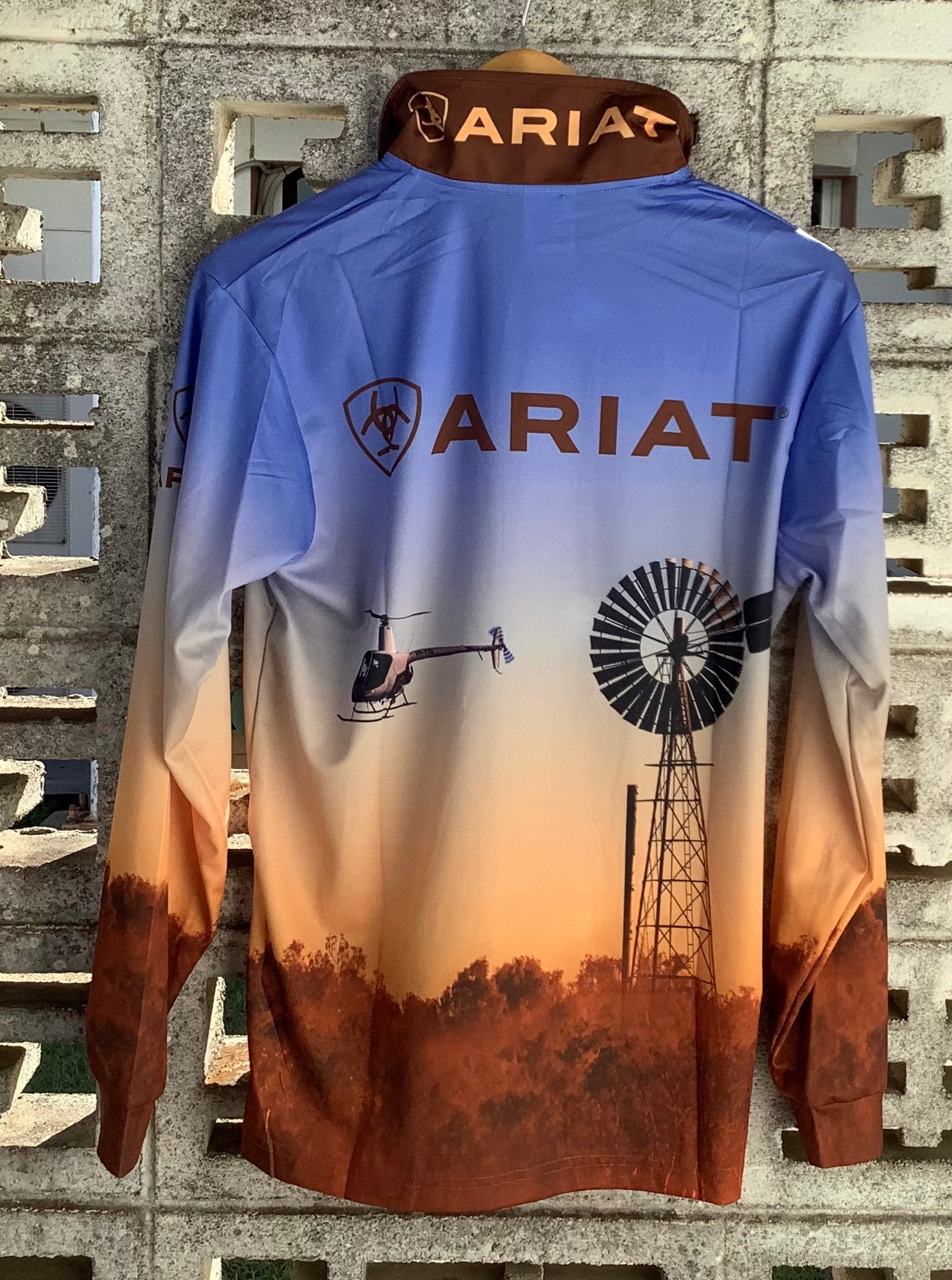 2009CLSP Ariat Unisex Fishing Shirt Windmill