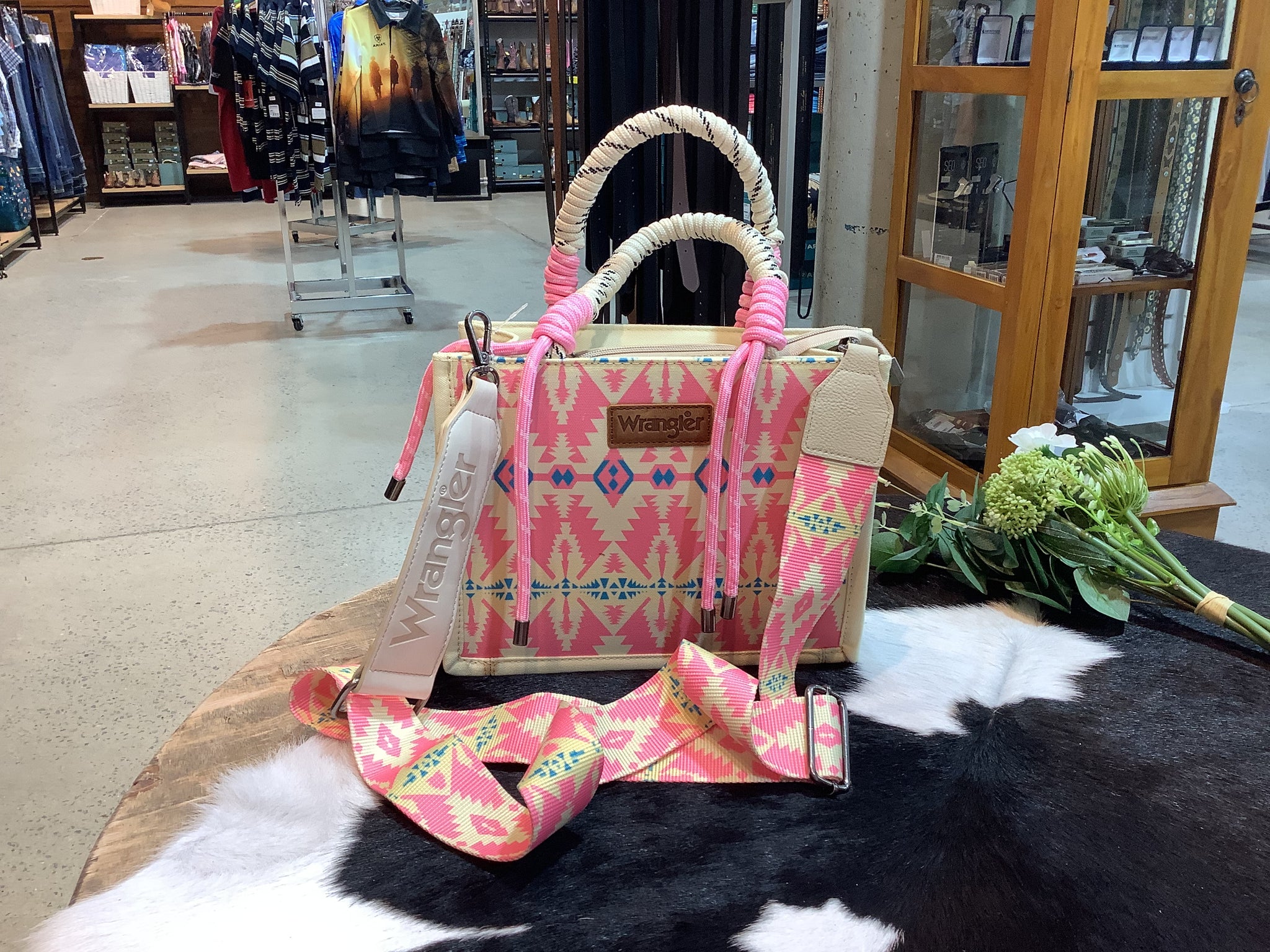 X5S2901BAG Wrangler Southwestern Rope Handle Bag Pink
