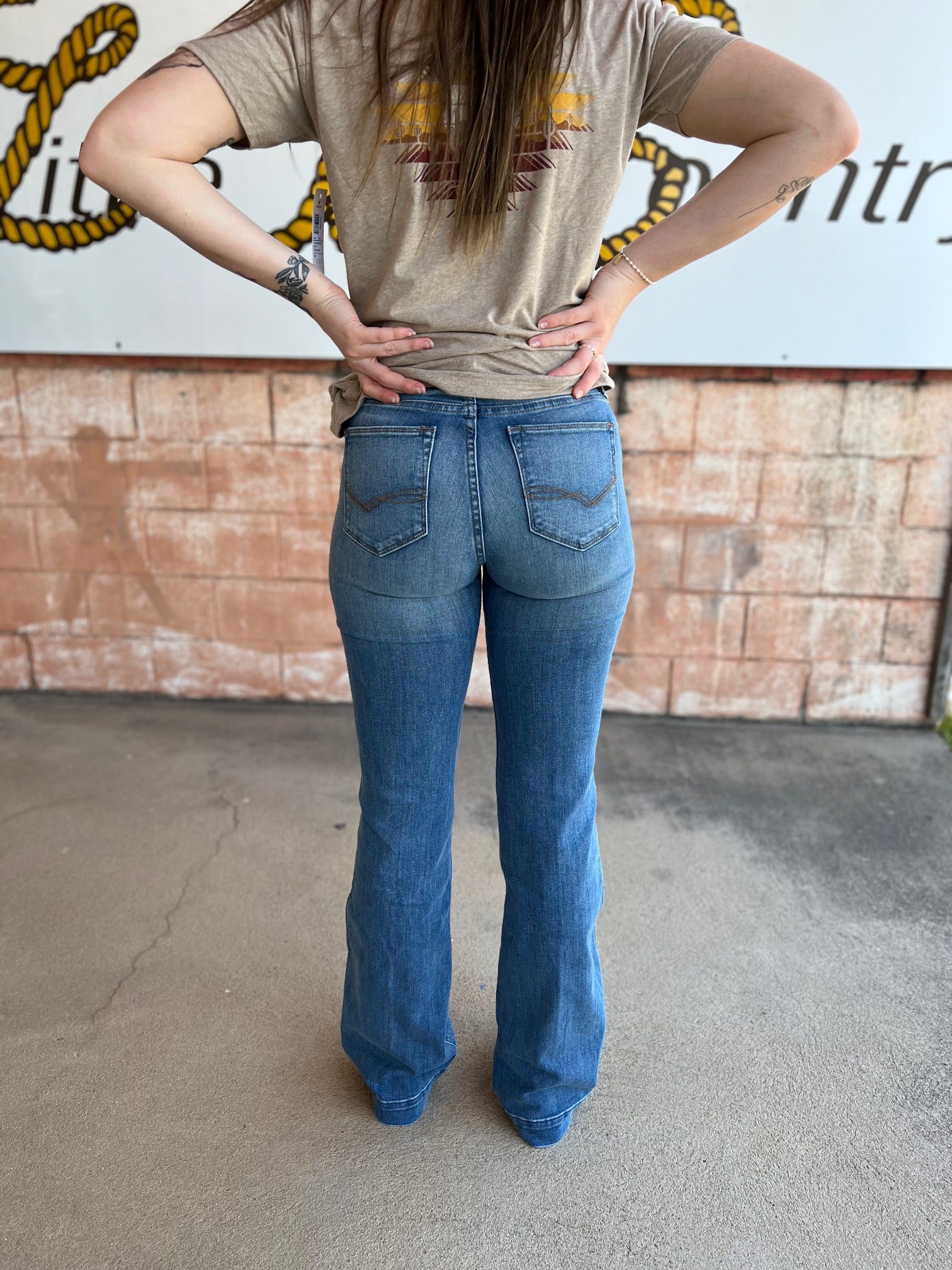 Ariat Sli Trouser Noelle Wide Leg Jeans In Oakland