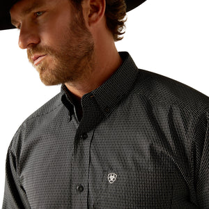 10054065 Ariat Mens Jade Classic Fit L/S Shirt Black