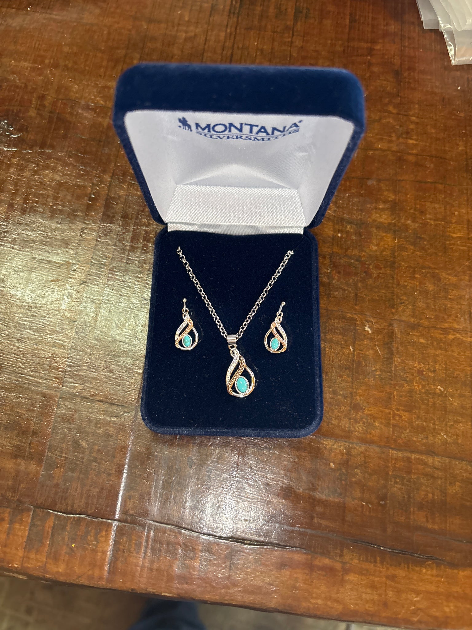 JS6119 Montana Silversmith Jewellery Set