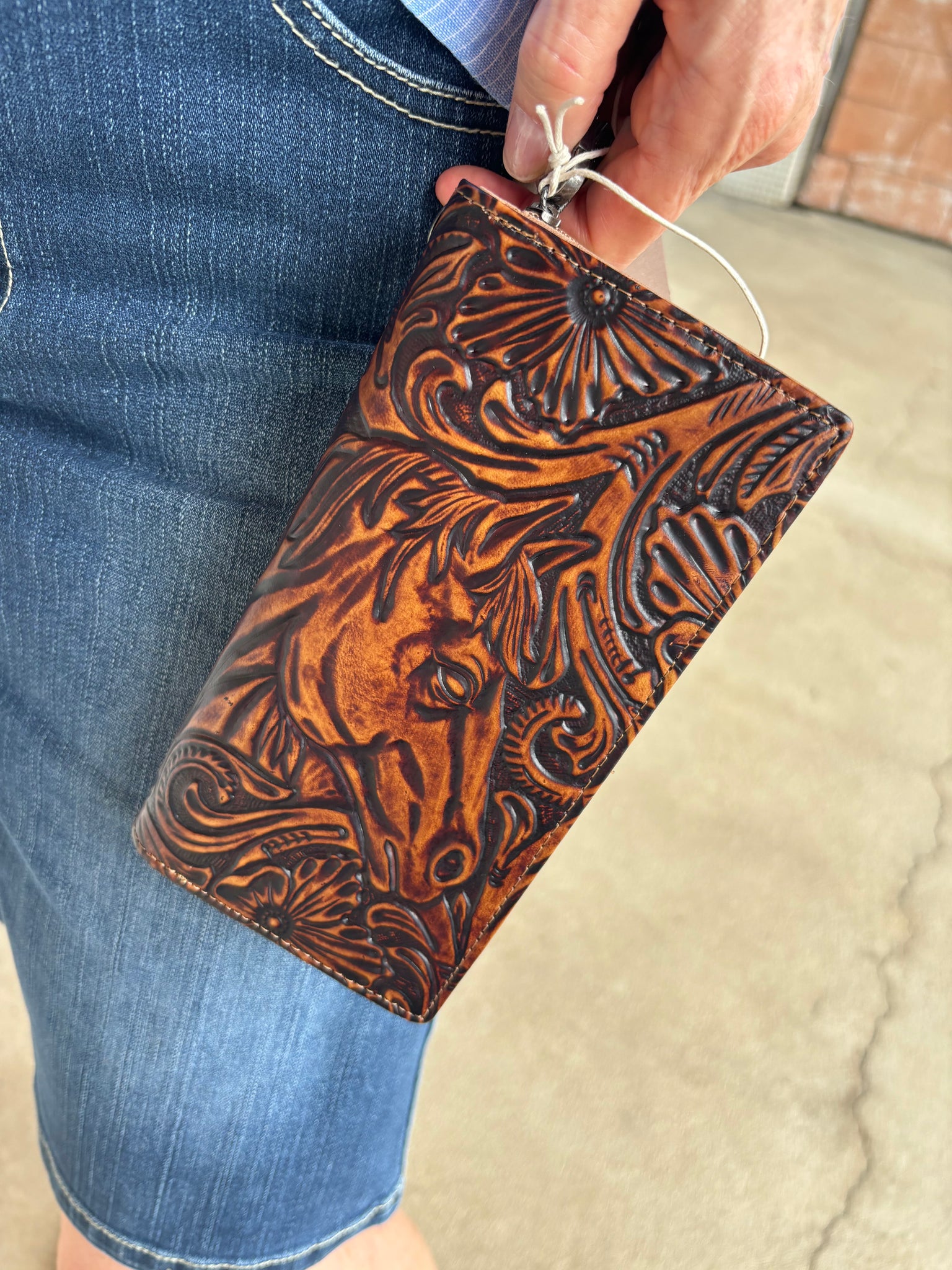 X4W2973WLT Wrangler Clara Wallet Tan