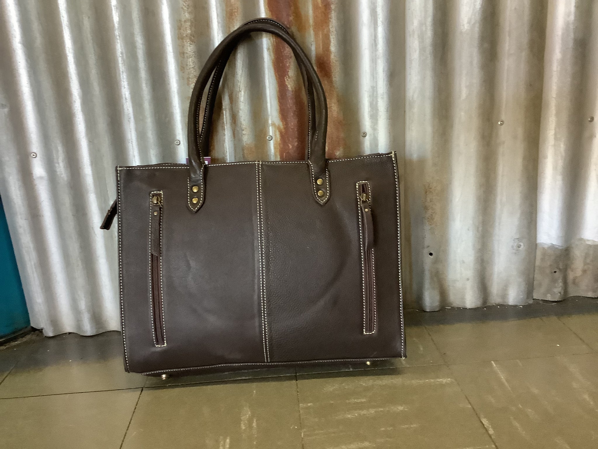 The Design Edge White Saddle Blanket Large Bag with Tooled Leather Brown