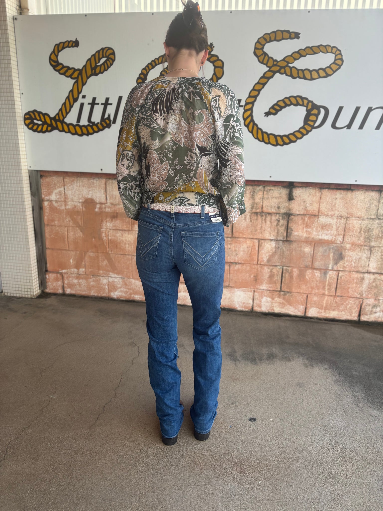 10047329 Ariat Ladies REAL Perfect Rise L36" Leg Clover Straight Leg Jeans Minnesota