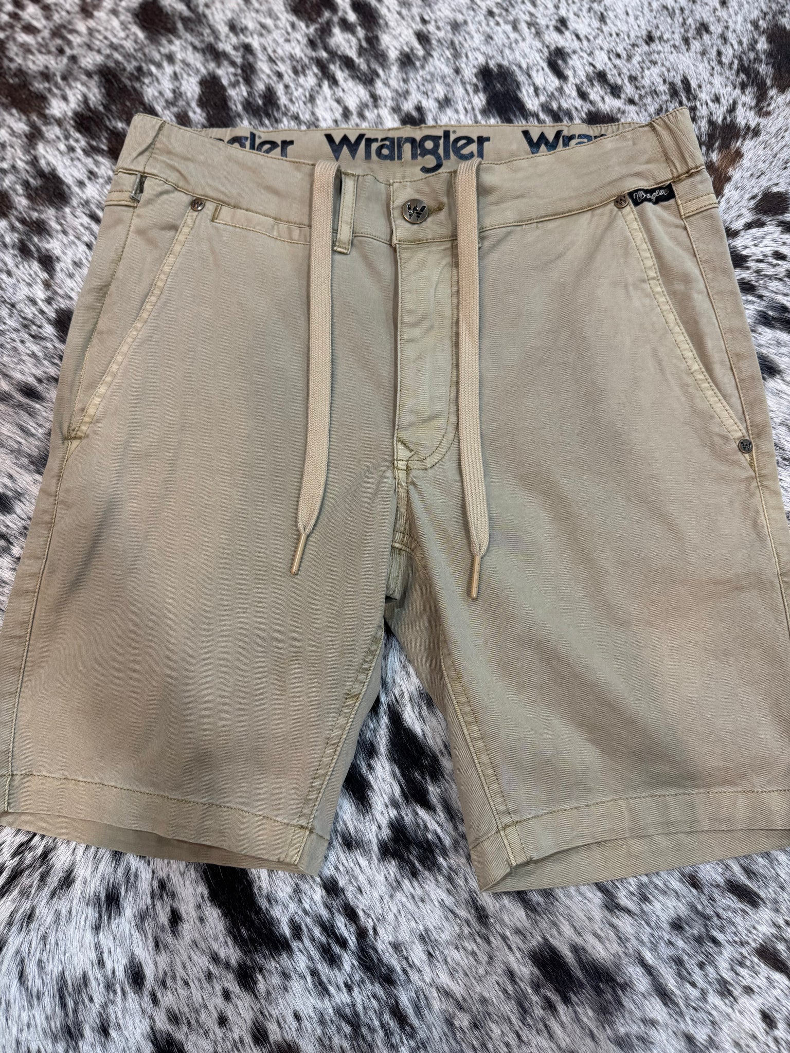 X5S1306400 Wrangler Mens Casey Short Sand