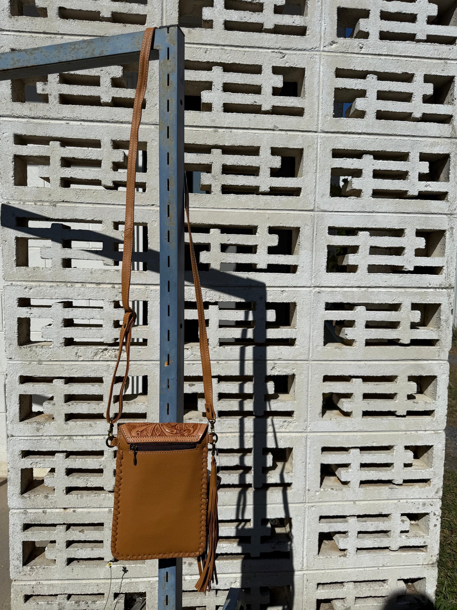 AB-10-09 Tole Cowhide Shoulder Bags