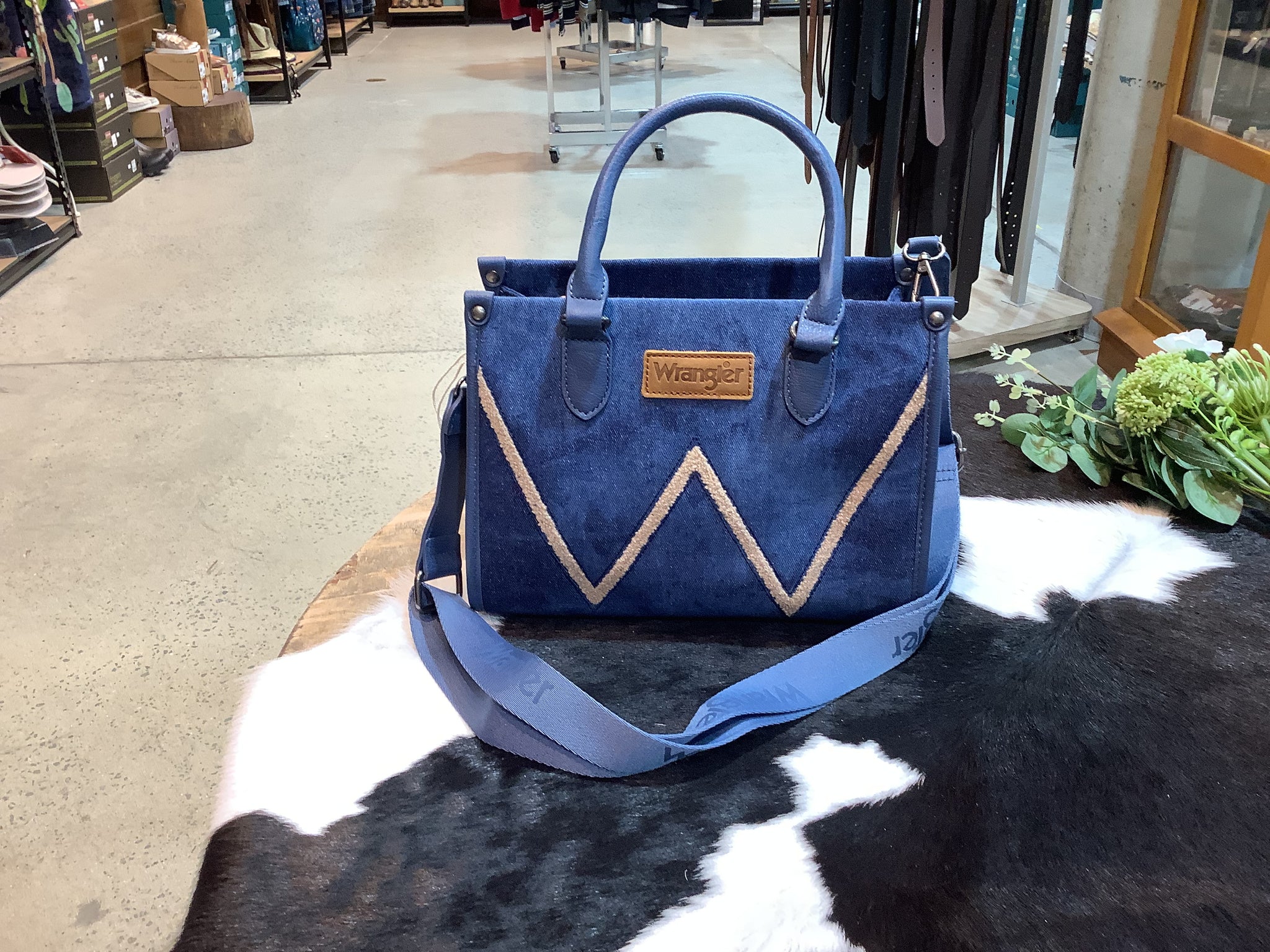 X5S2907BAG Wrangler Southwestern Willa Crossbody Bag Dark Denim