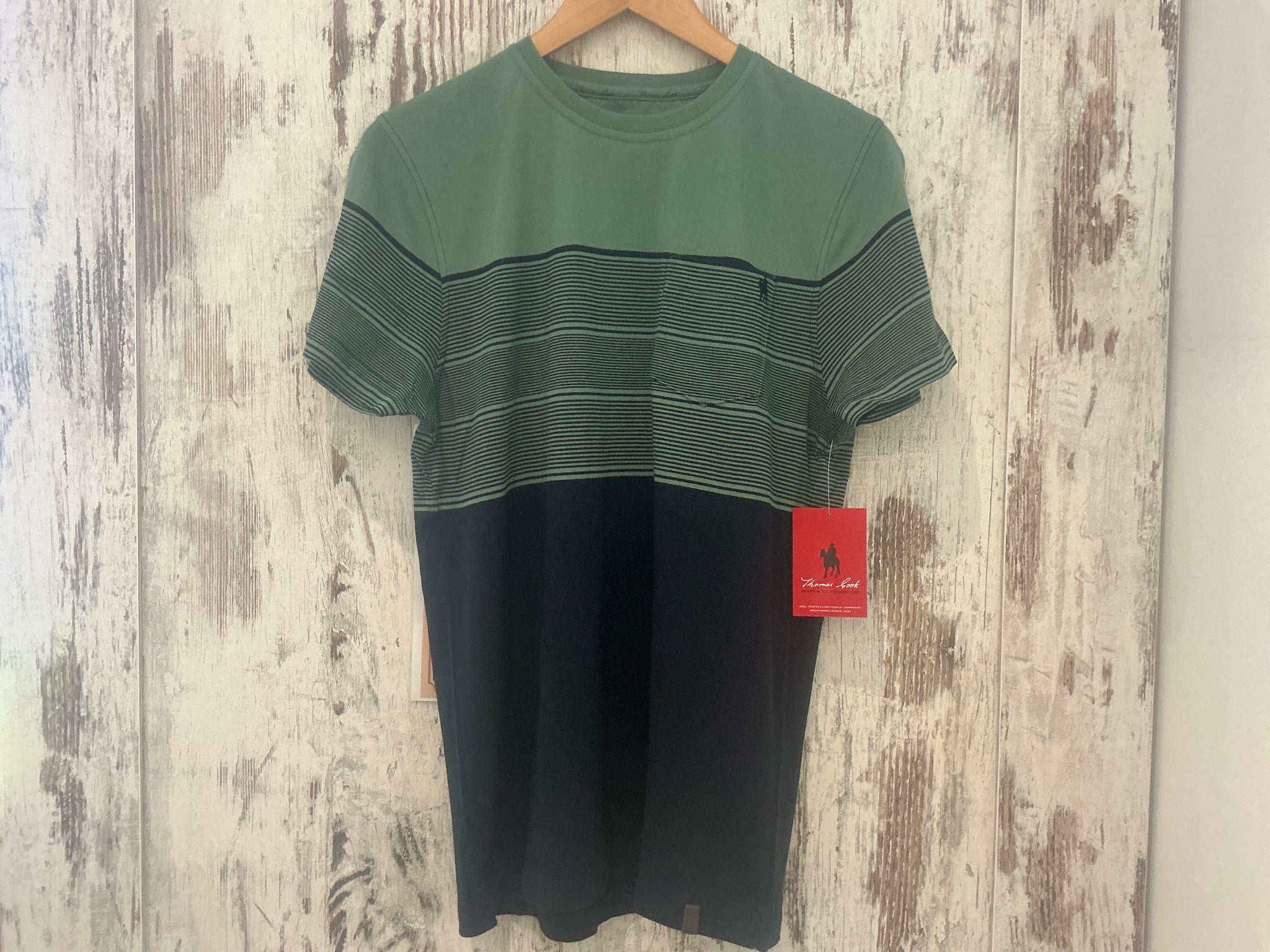 T5S1516010 Thomas Cook Mens Jason 1 Pocket S/S Tee Navy/Sage