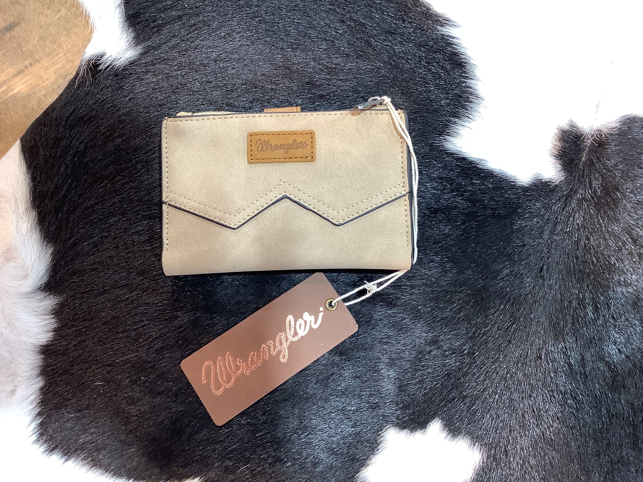 X5S2903WLT Wrangler Southwestern W Stitch Wallet Camel