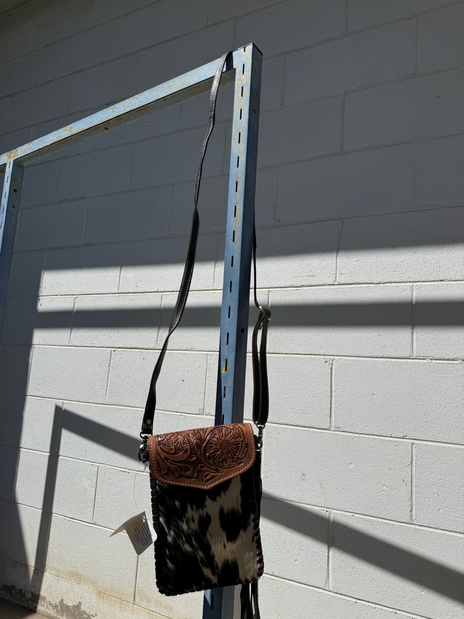 AB-10-02 Tole Cowhide Shoulder Bags
