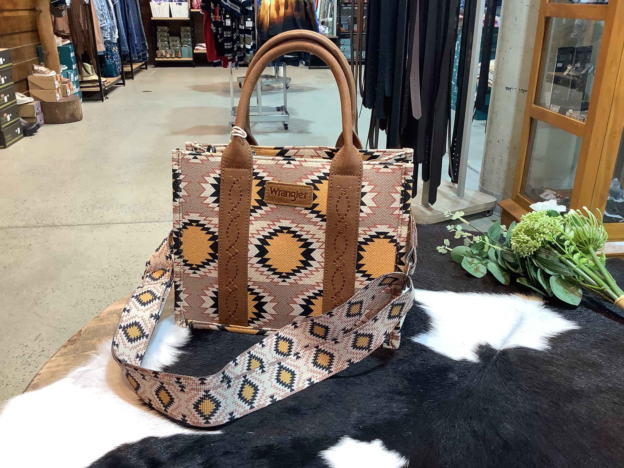 X5S2945BAG Wrangler Southwestern Inez Crossbody Bag Natural