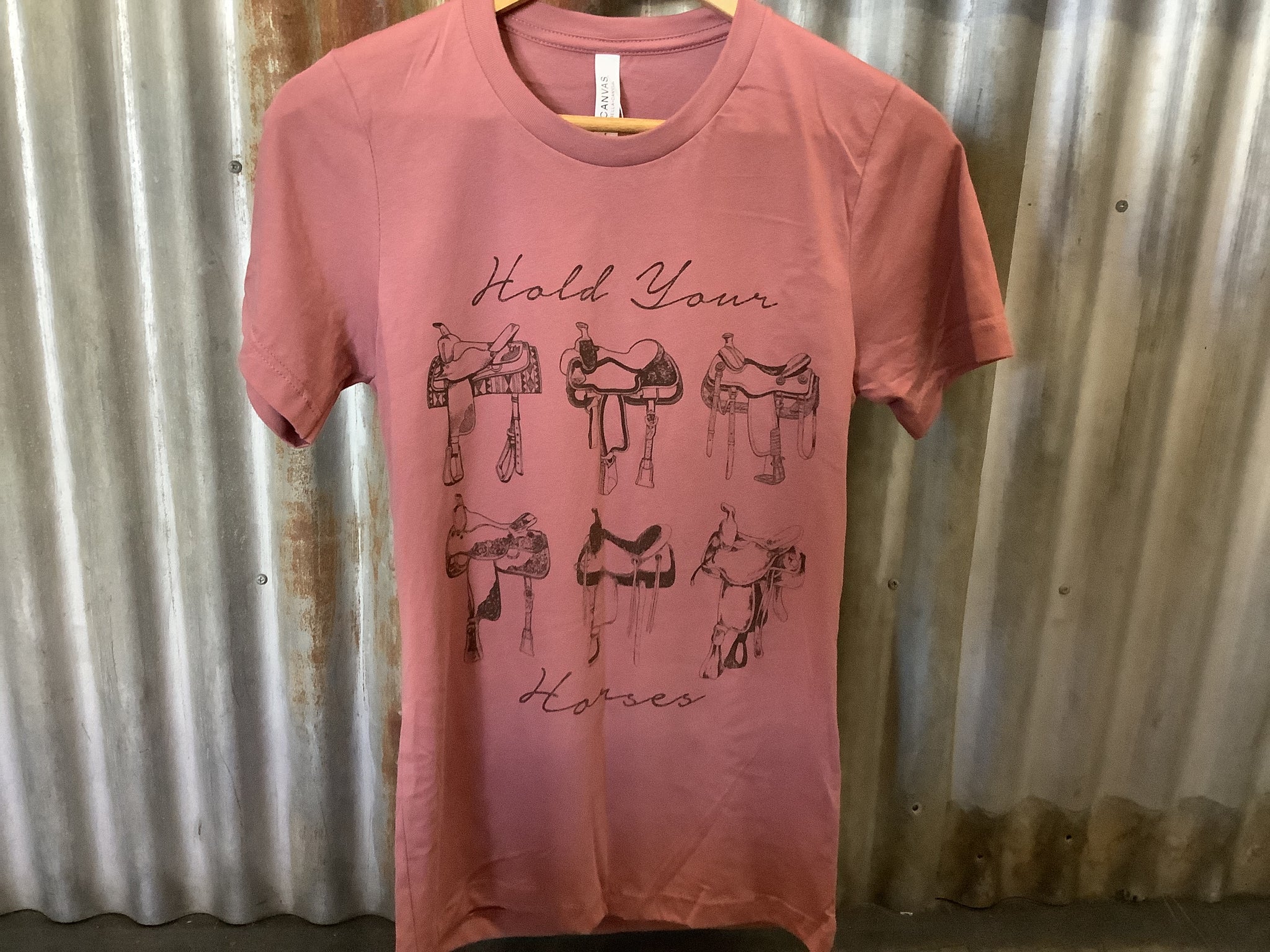 MP7261 Hold Your Horses Saddle Graphic Tee Mauve