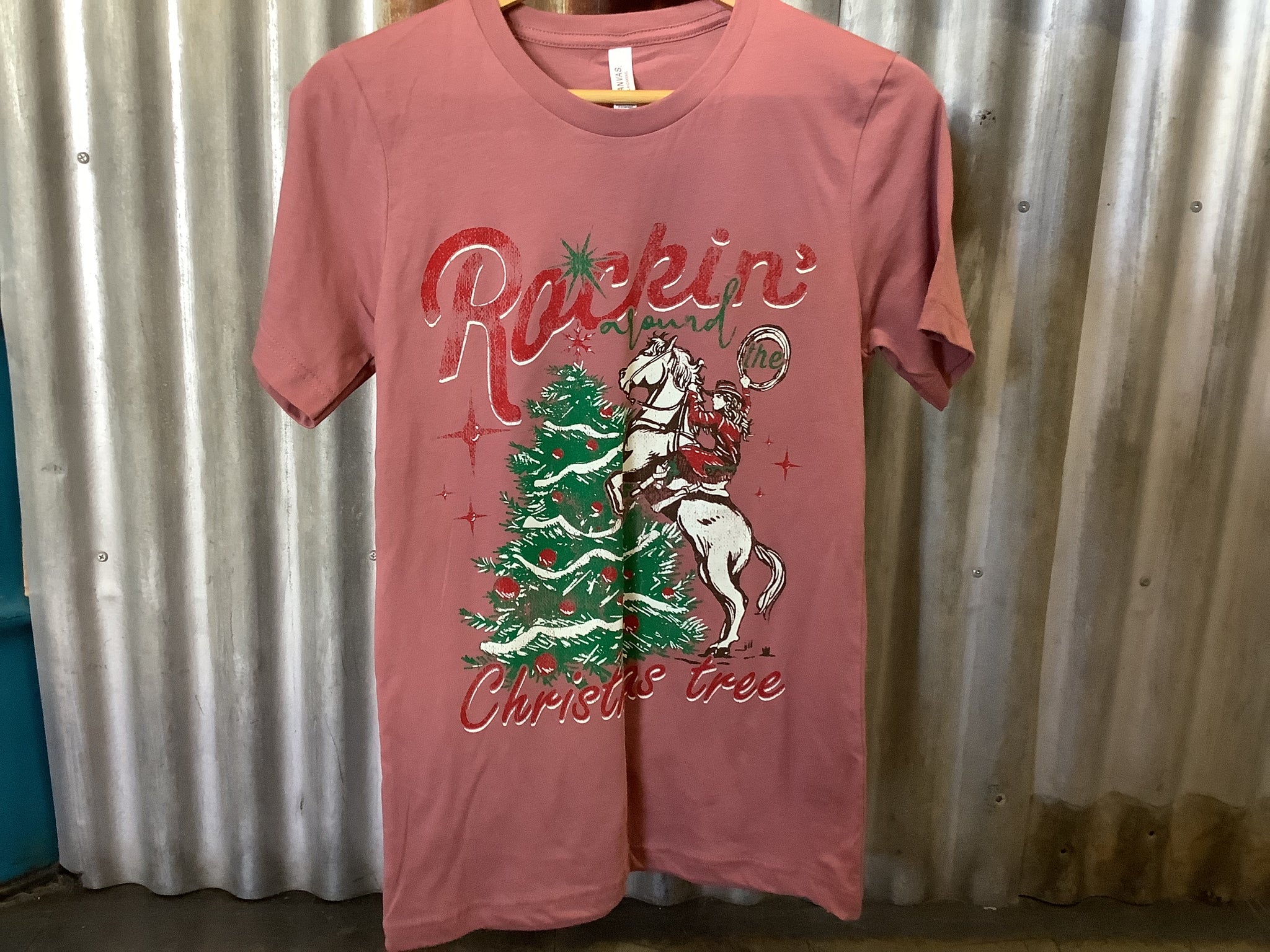U0087 Rockin' Around the Christmas Tree Graphic Tee Mauve