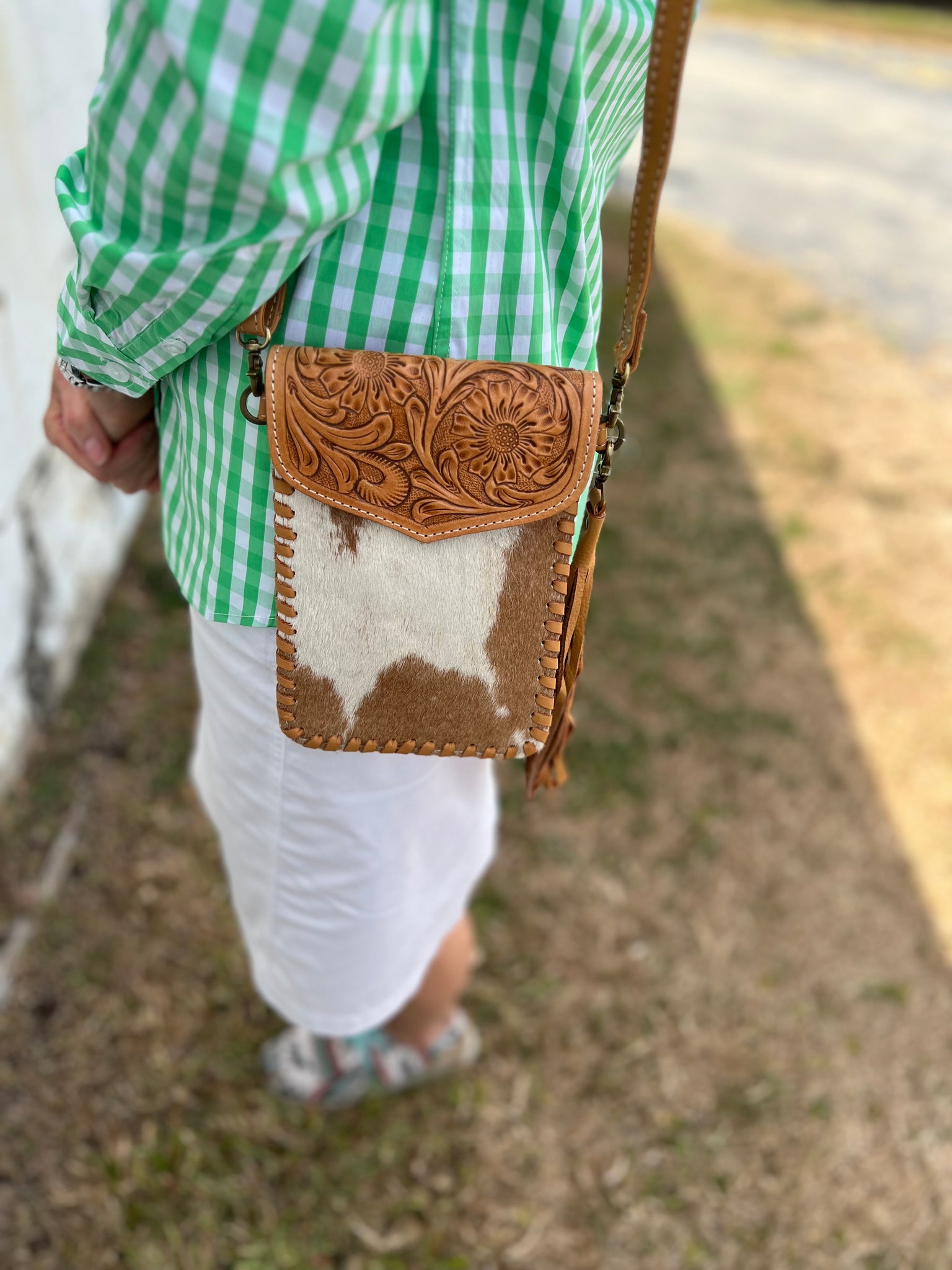 AB-10 Tan Tooling Leather Cowhide Phone Bag Tan/White