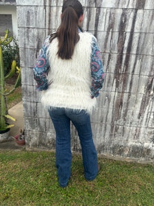 10047252 Ariat Ladies Fae Faux Fur Vest Coconut Milk