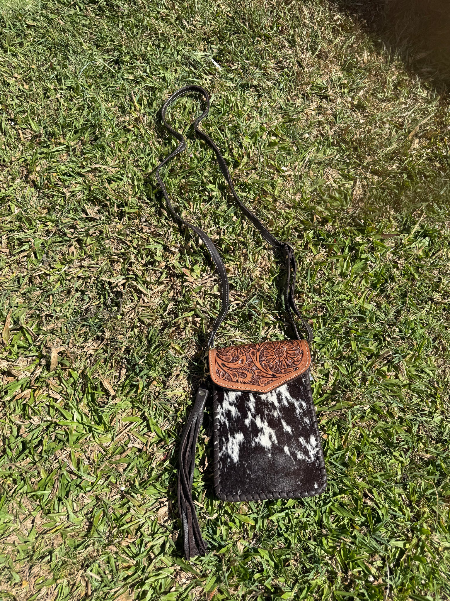 AB-10-04 Tole Cowhide Shoulder Bags