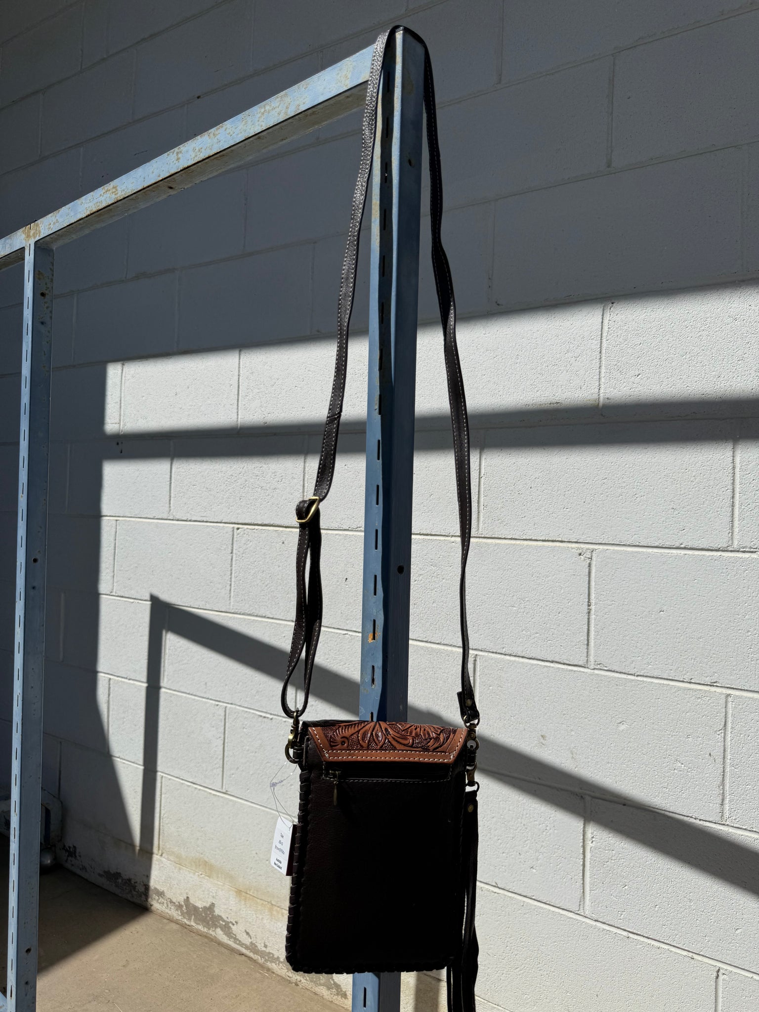 AB-10-04 Tole Cowhide Shoulder Bags