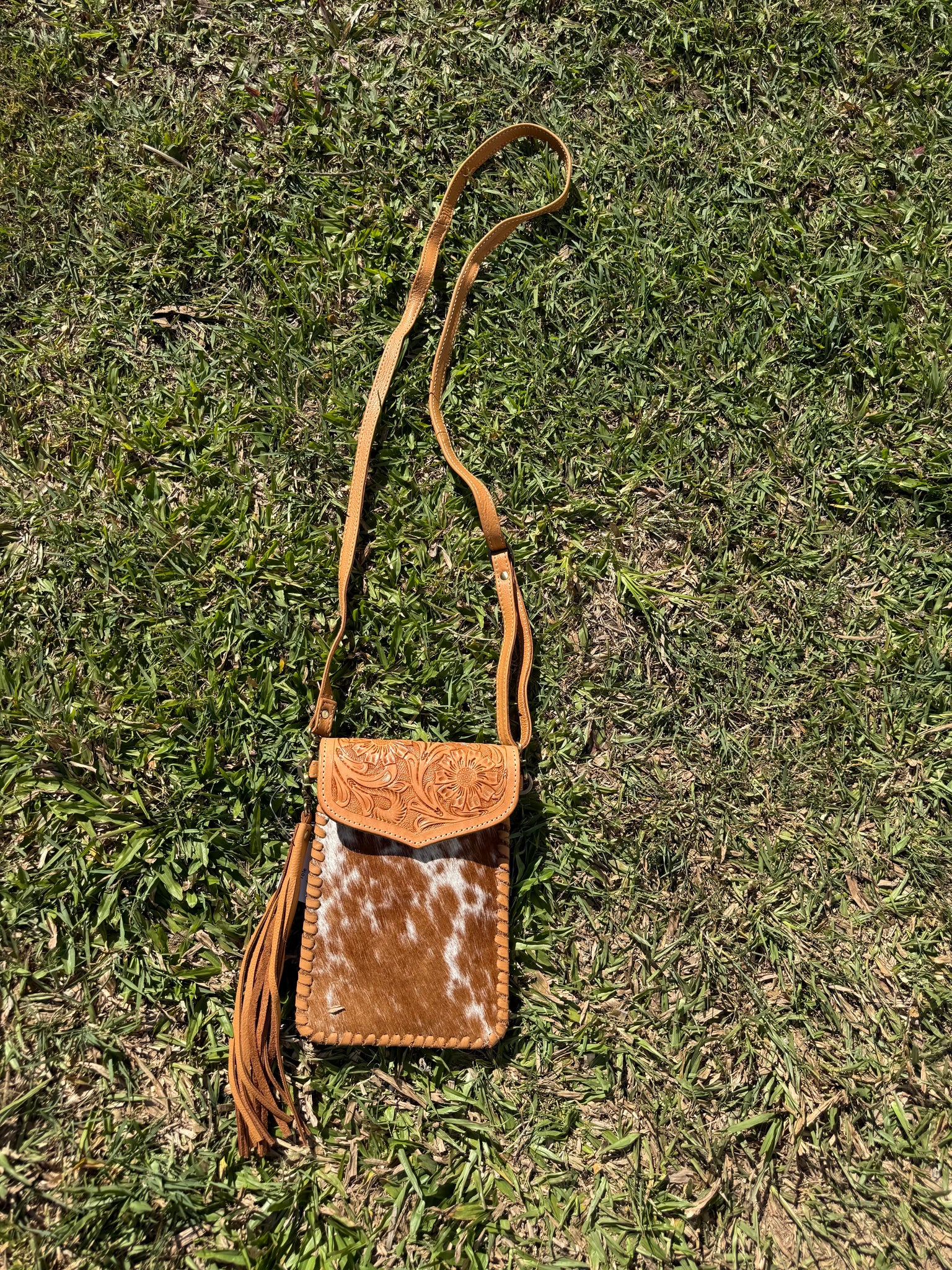 AB-10-09 Tole Cowhide Shoulder Bags