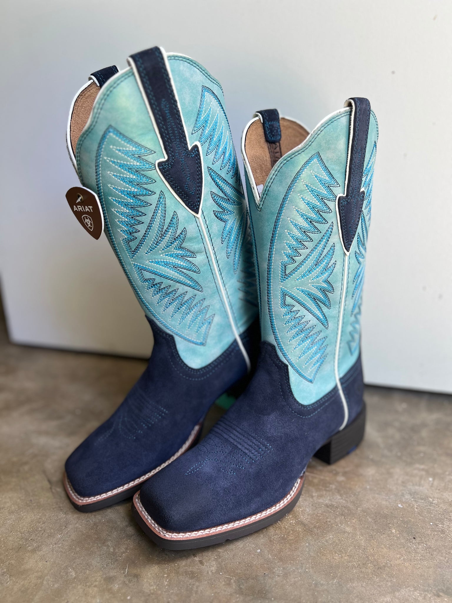 10051062 Ariat Ladies Round Up Ruidoso Boots Midnight In Marfa Roughout/Coastal Blue