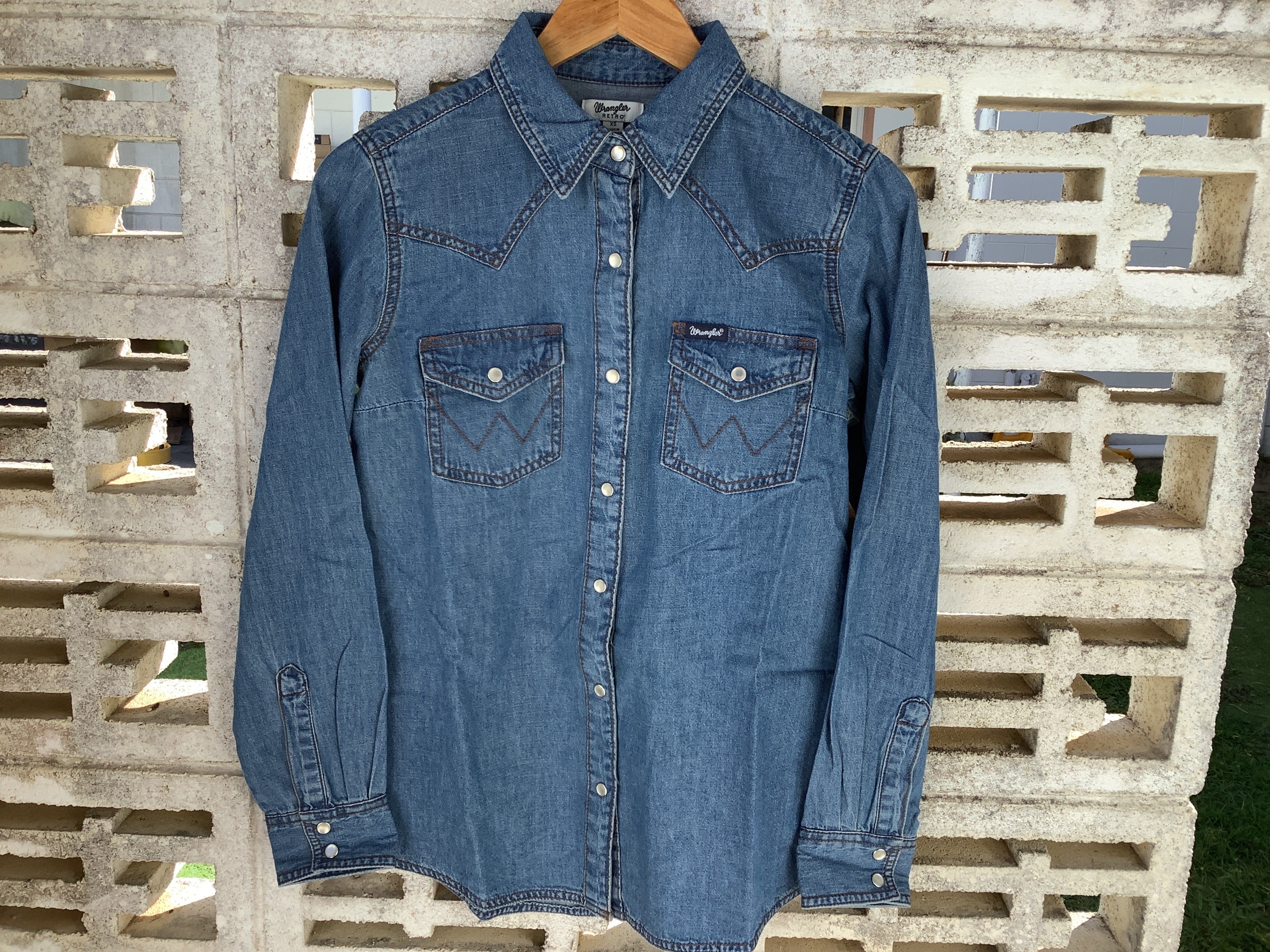 10LW7006D Wrangler Q Ladies Western Snap Denim Shirt – LittleBit