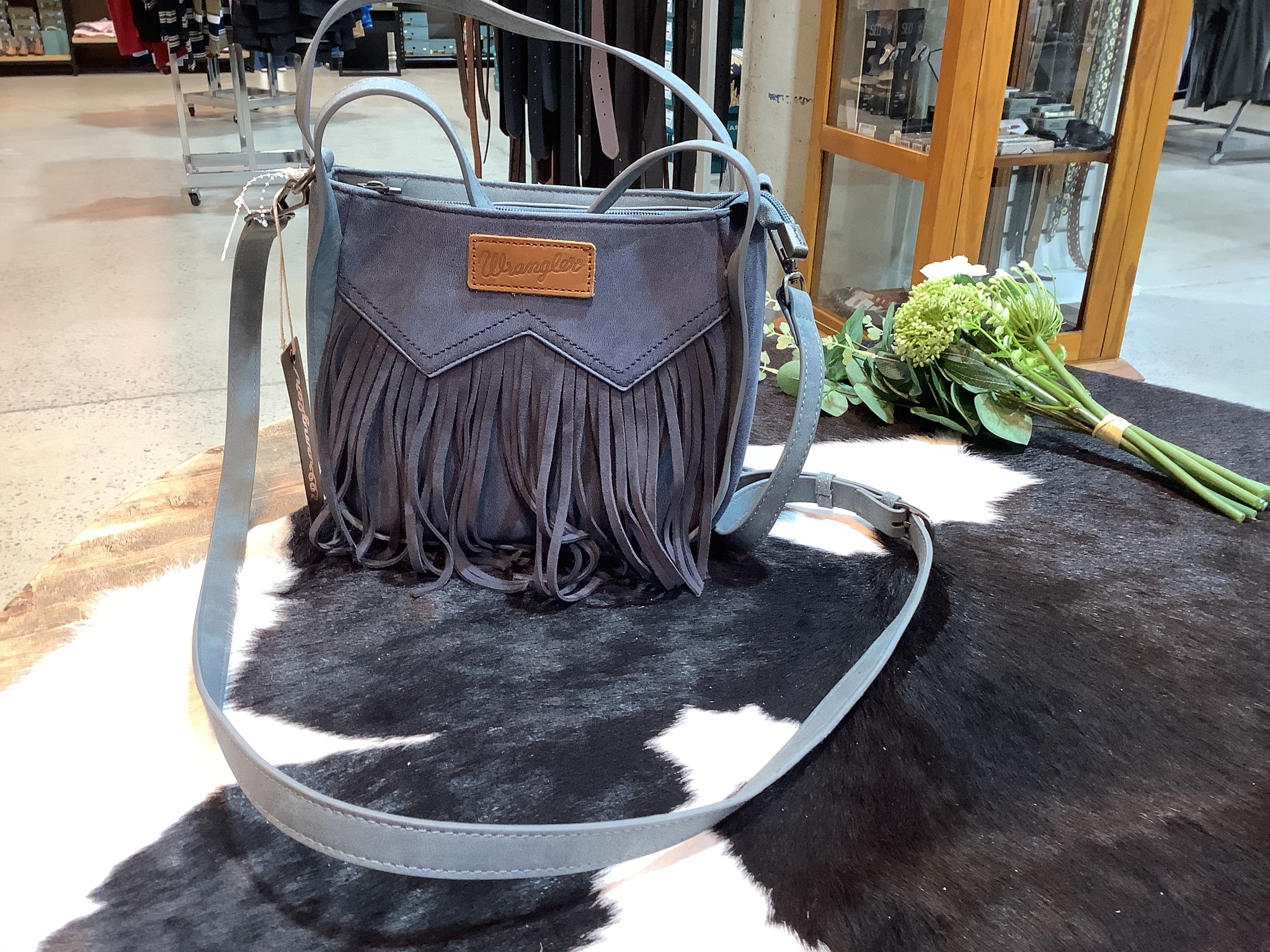 X5S2902BAG Wrangler Southwestern Two Tone Fringe Bag Navy