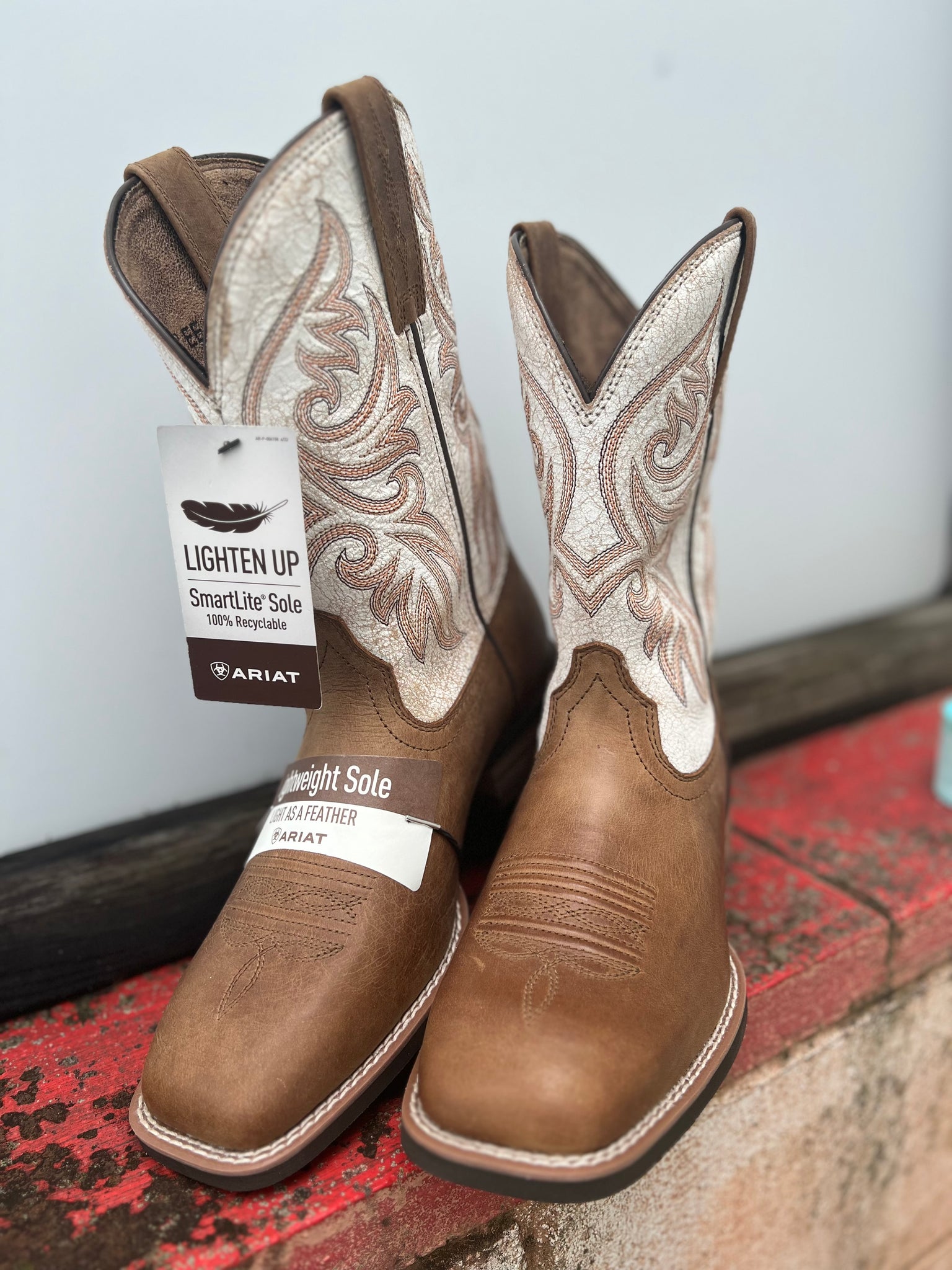 10047023 Ariat Mens Slingshot Western Boot Vienna Tan/Bone