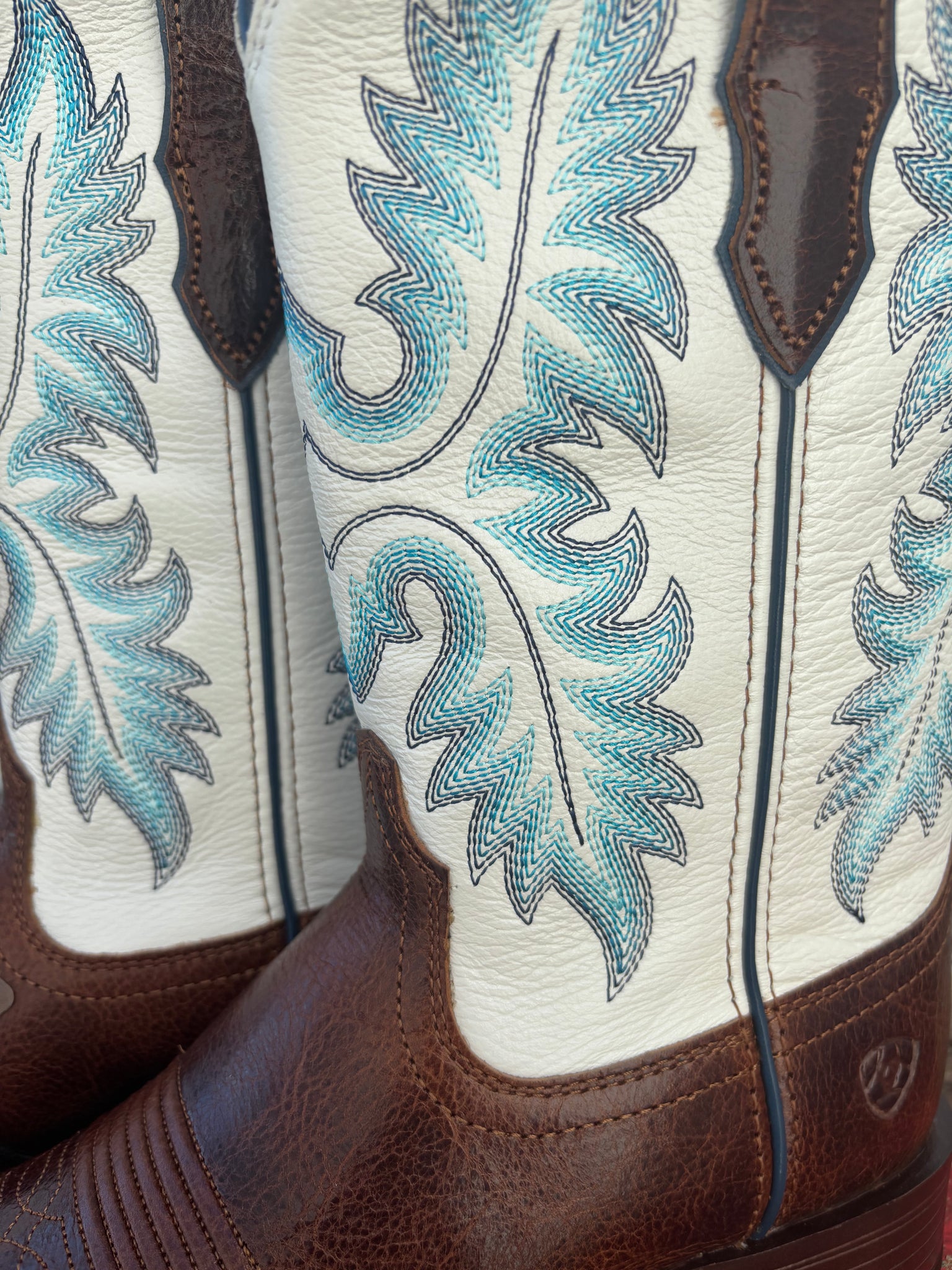 Ariat Ladies Canyon Point Western Boots Gingersnap/White Icing