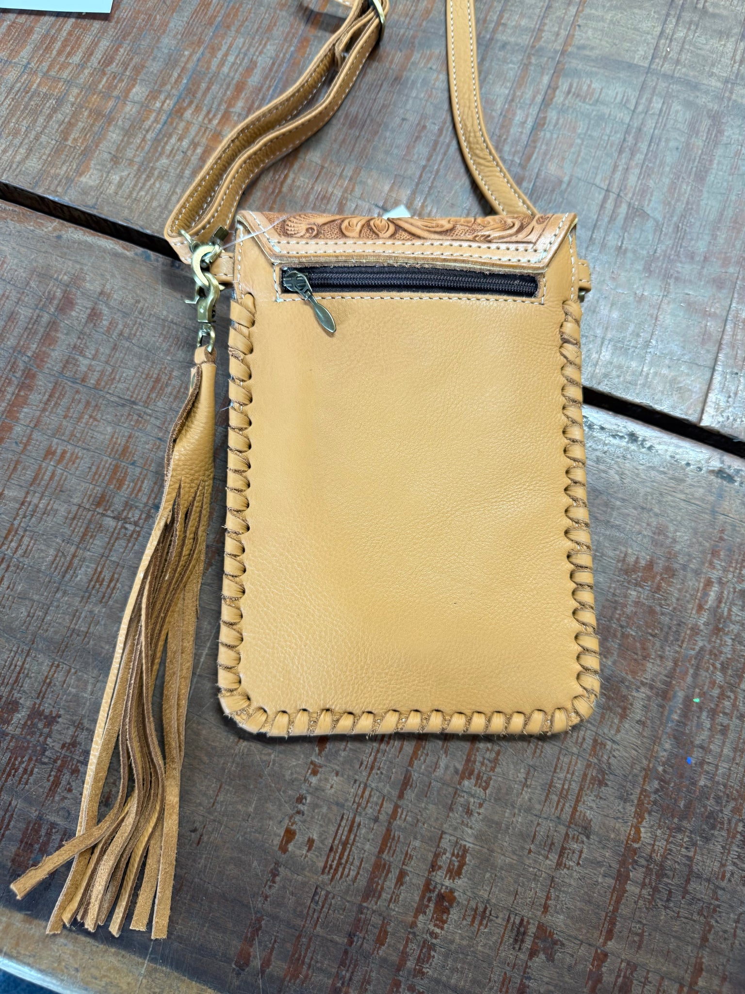 AB-10-011 Tole Cowhide Shoulder Bags