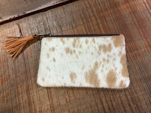 71015 The Design Edge Grain Leather Small Tassel Cowhide Clutch with Tassel Tan & White