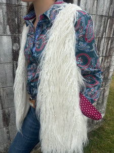 10047252 Ariat Ladies Fae Faux Fur Vest Coconut Milk