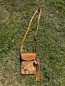AB-10-010 Tole Cowhide Shoulder Bags
