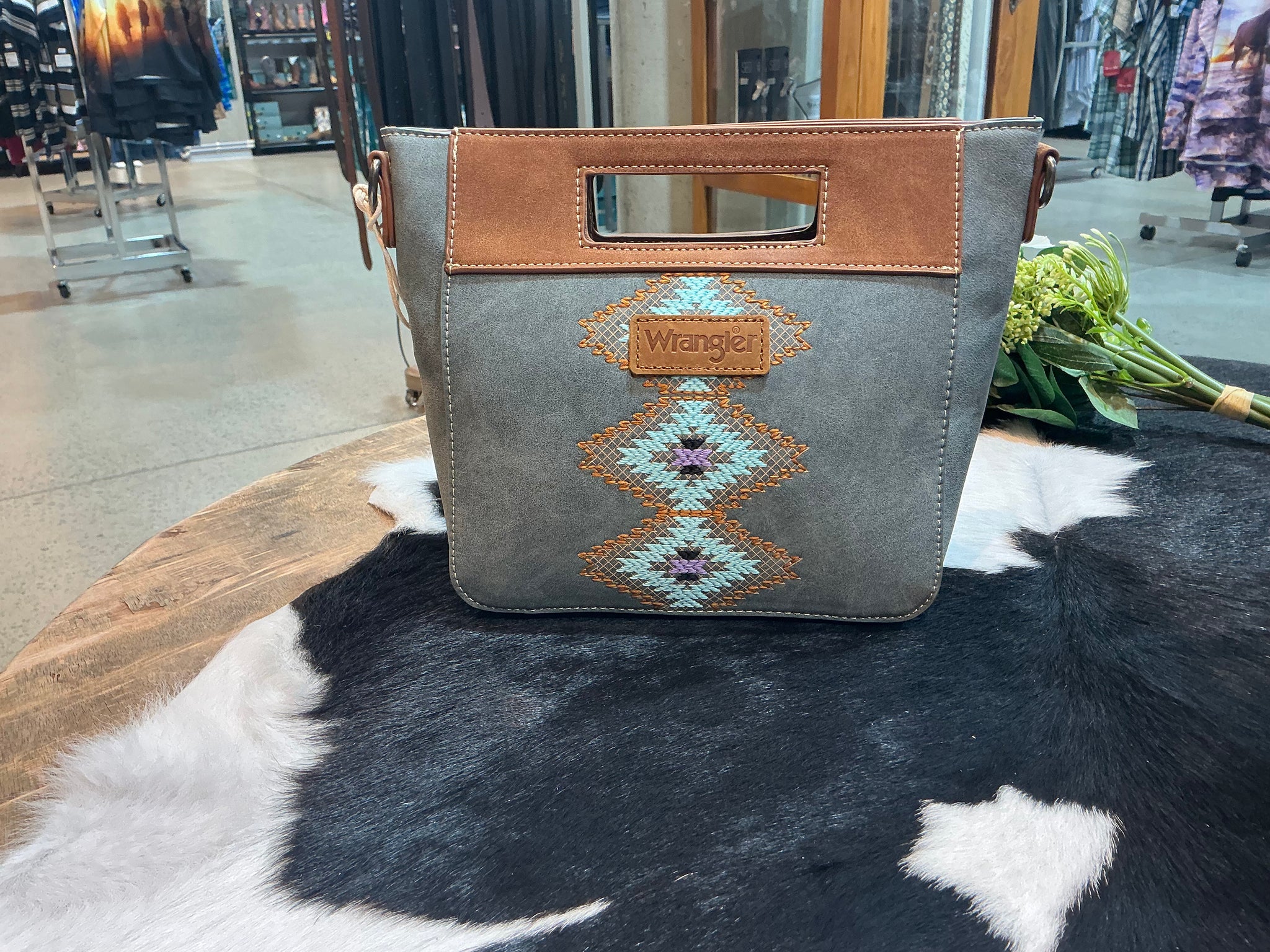 X5S2948BAG Wrangler Southwestern Inez Embroidery Bag Blue