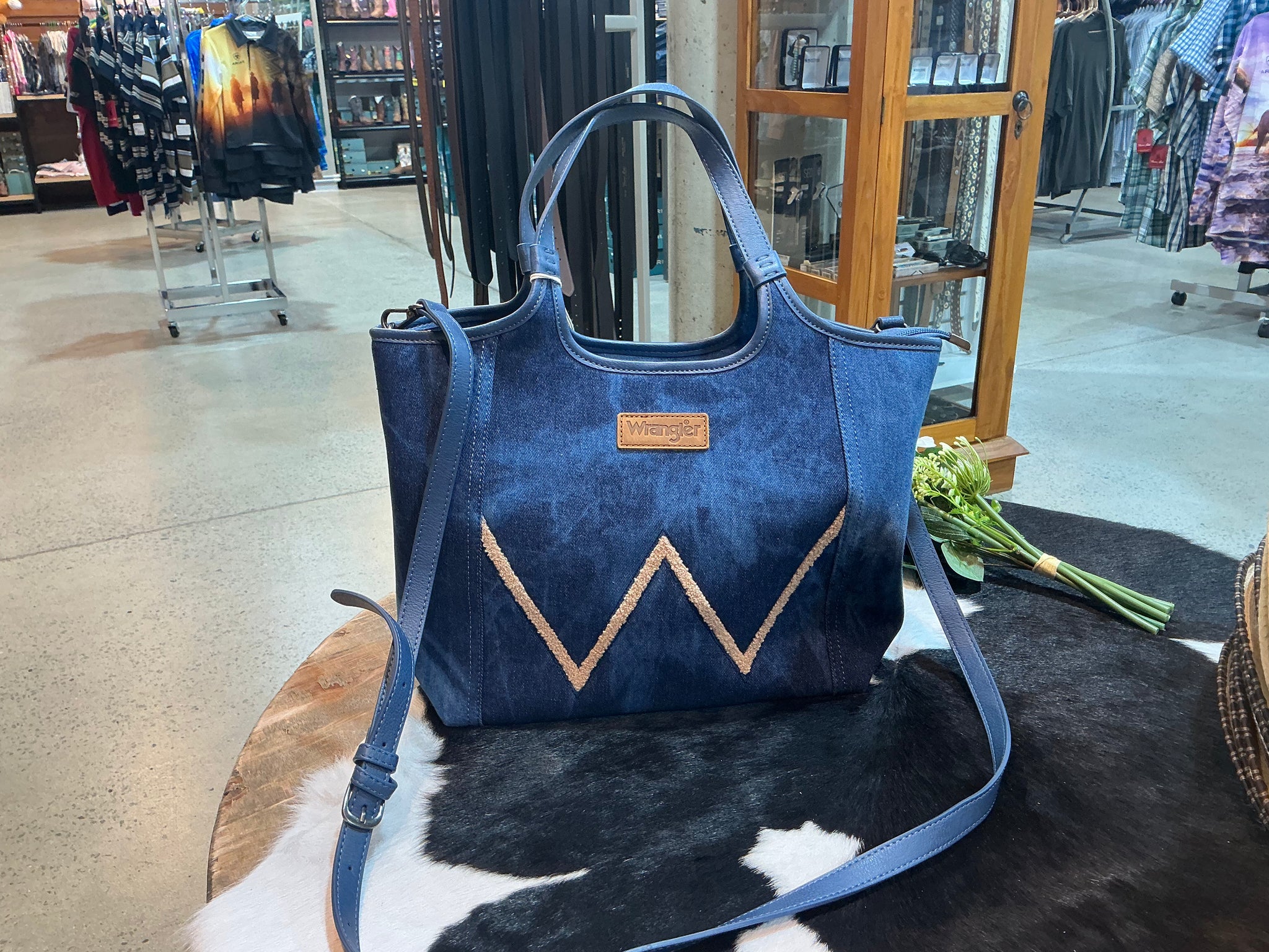 X5S2908BAG Wrangler Southwestern Willa Tote Bag Dark Denim