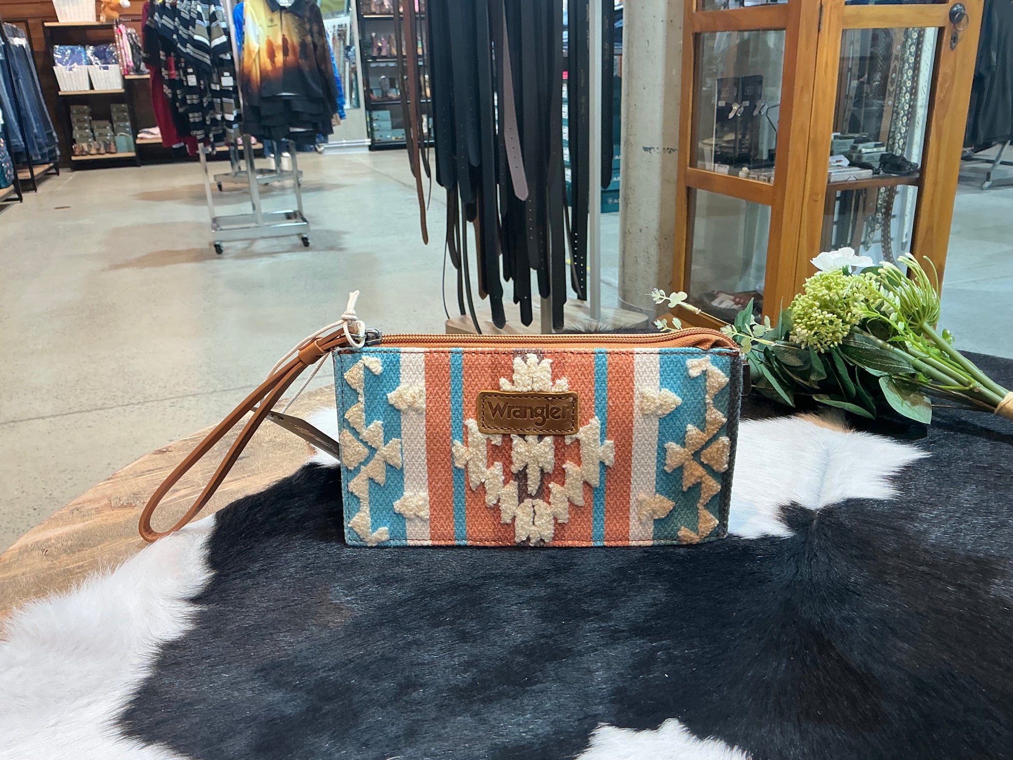 X5S2944WLT Wrangler Southwestern Cilia Aztec Wristlet Purse Tan
