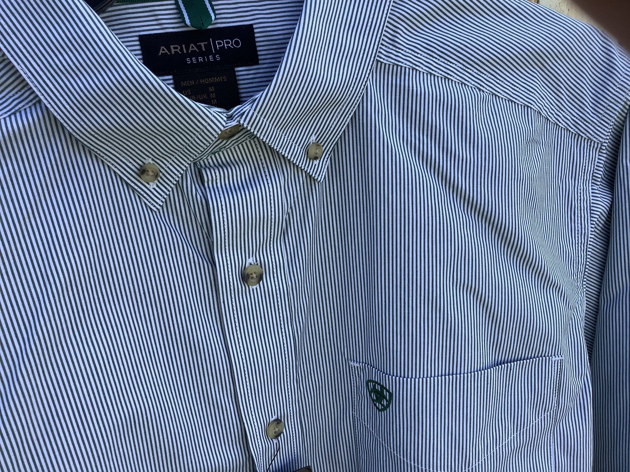 10048082 ARIAT MENS PRO SERIES CLIFF LS SHIRT