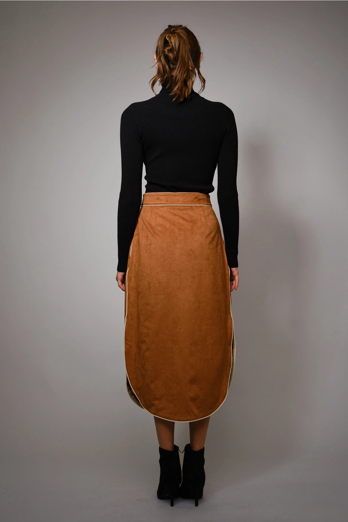 95595S - Suede Embroidered Patch Midi Skirt