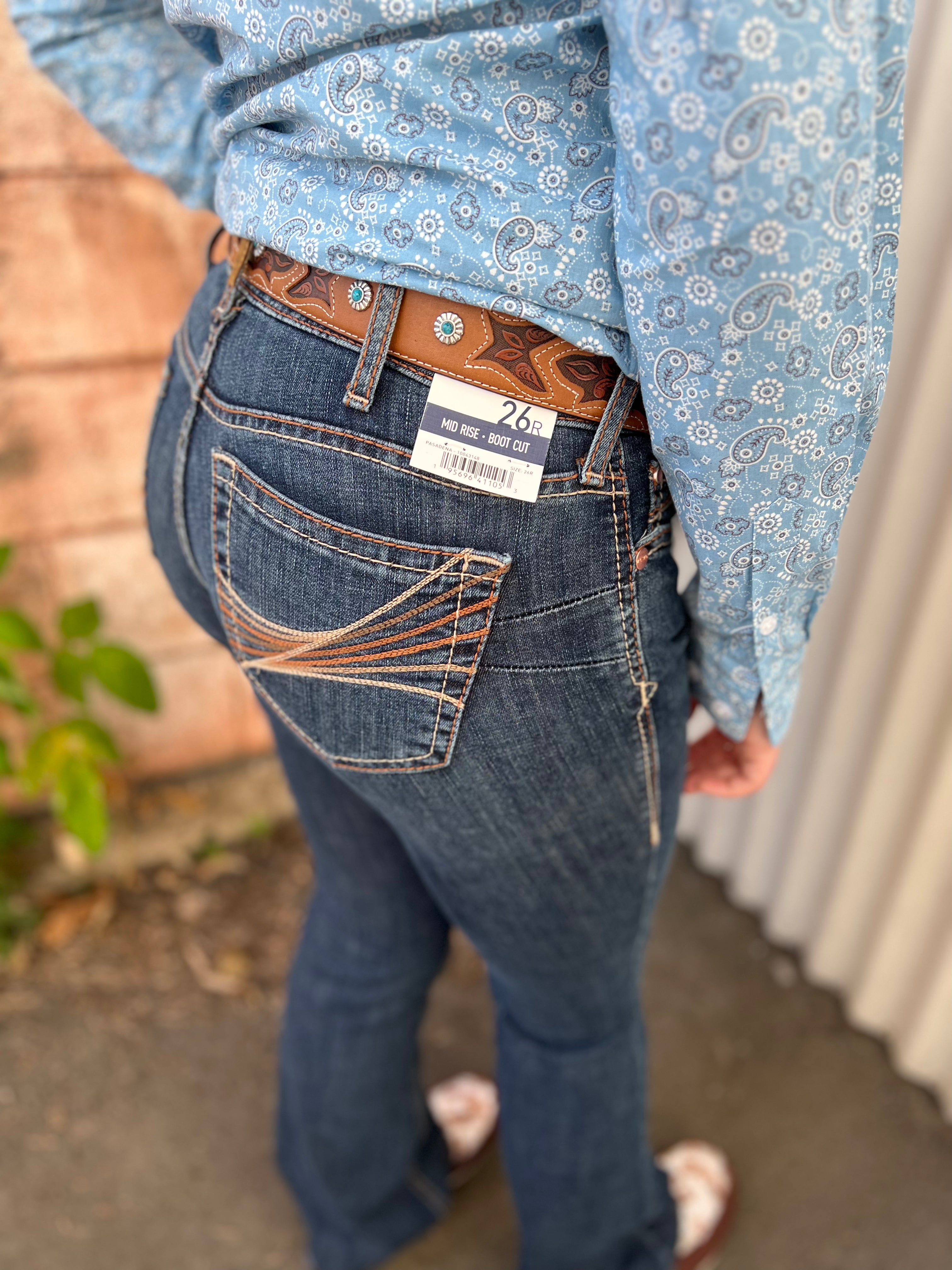 10043148 Ariat Ladies REAL Mid Rise Amora Bootcut Jean