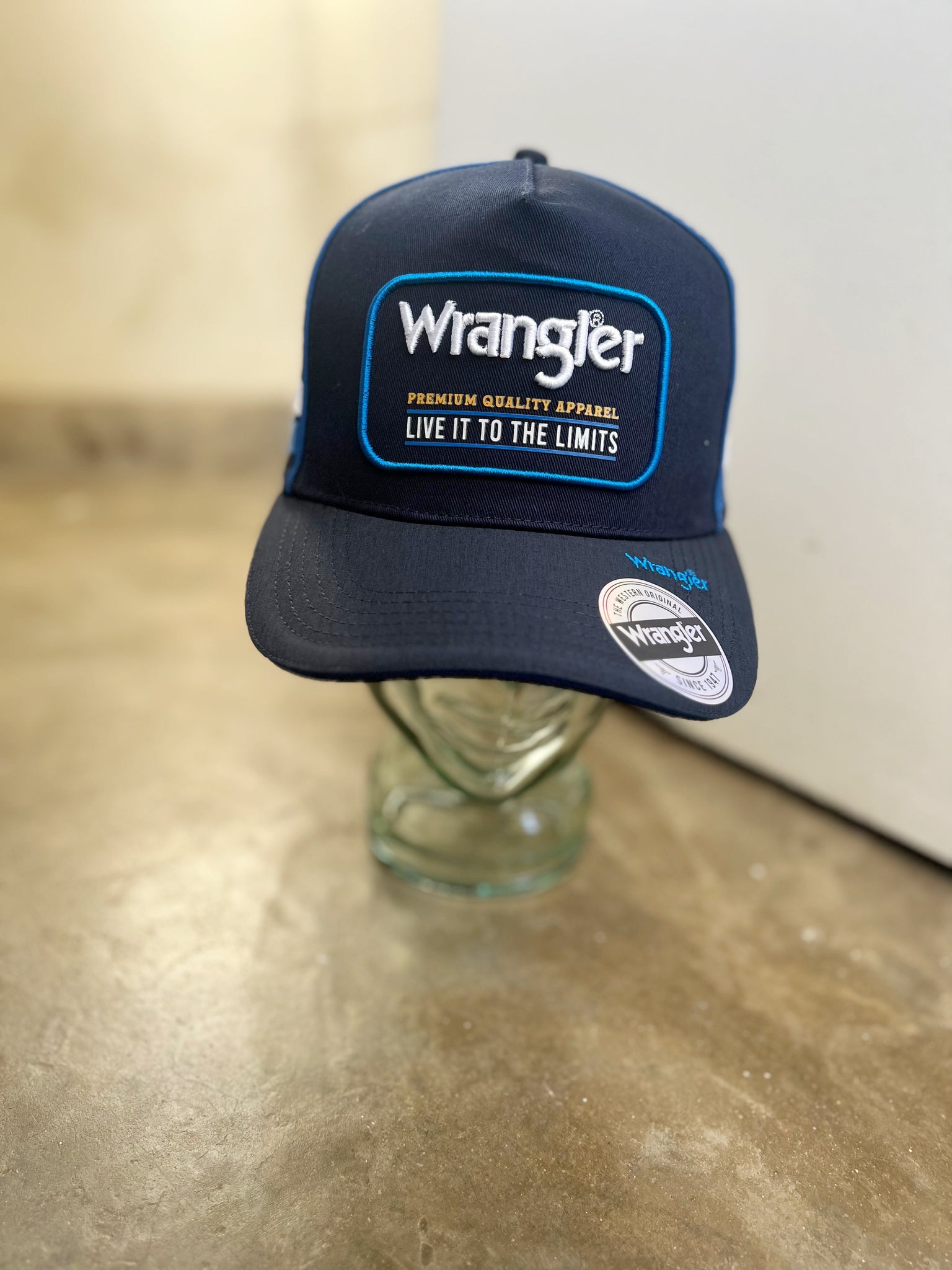 Wrangler trucker cap top
