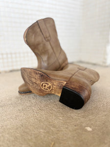 09-021-1567-3035 Roper Ladies Emma Shoe Tan