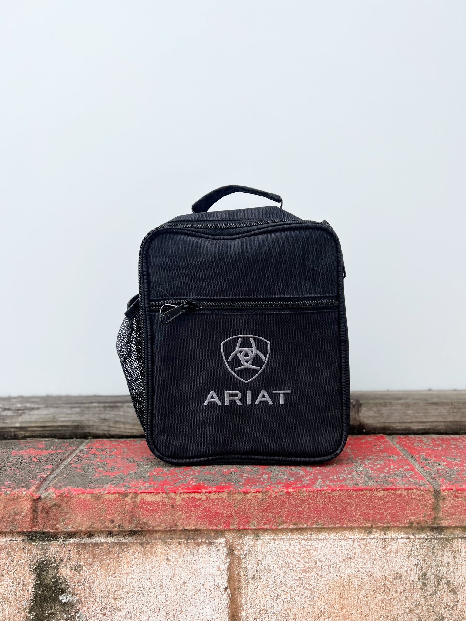 4-800BL Ariat Lunch Box