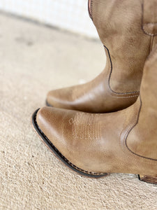 09-021-1567-3035 Roper Ladies Emma Shoe Tan