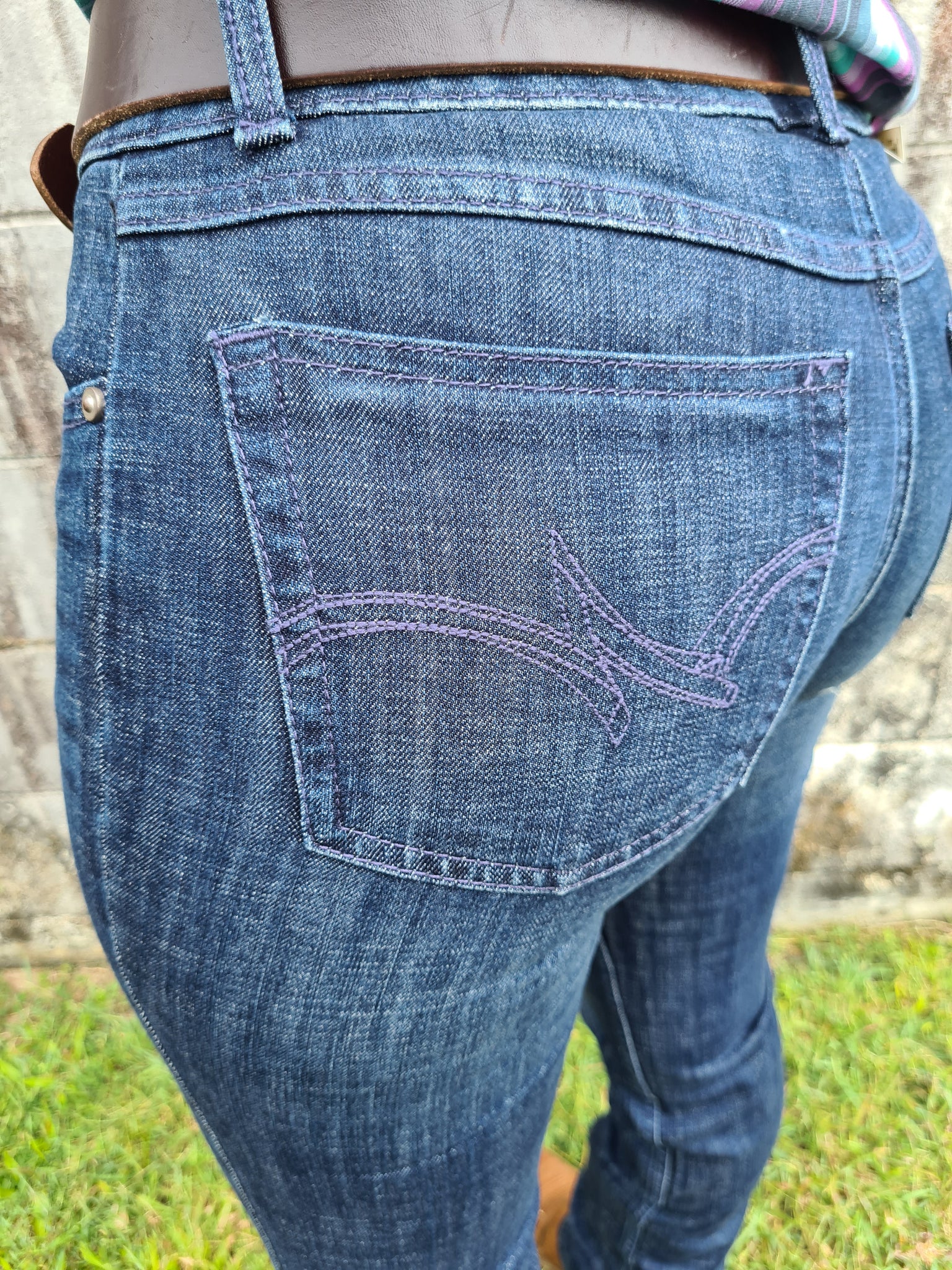 09MWTDS34 Wrangler Q Ladies Essential Straight Reg Leg Jean
