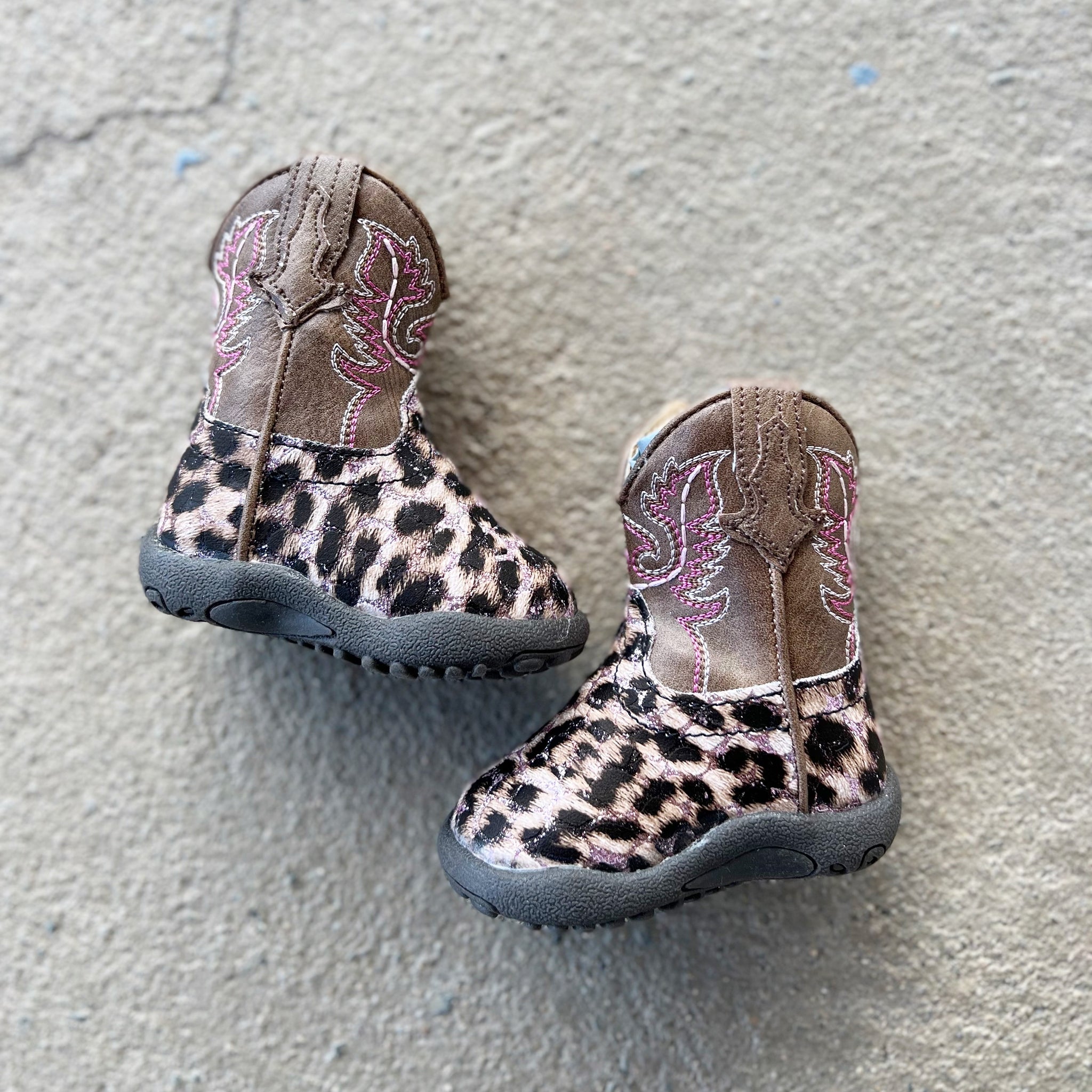 09-016-1901-2565 Infant Cowbaby Leopard Pink Glitter Boots