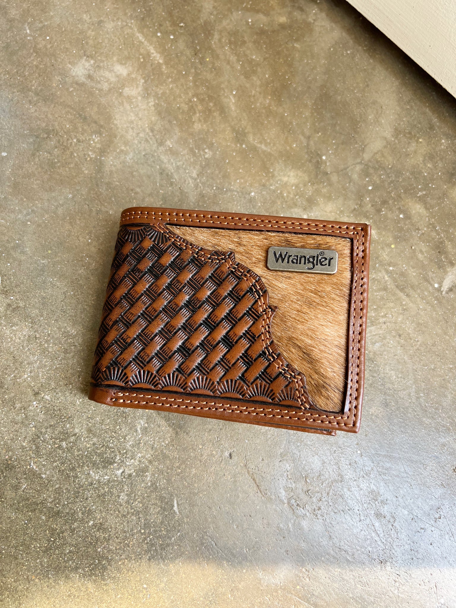X2S1928WLT Wrangler Bi-Fold Branxton Wallet Chestnut