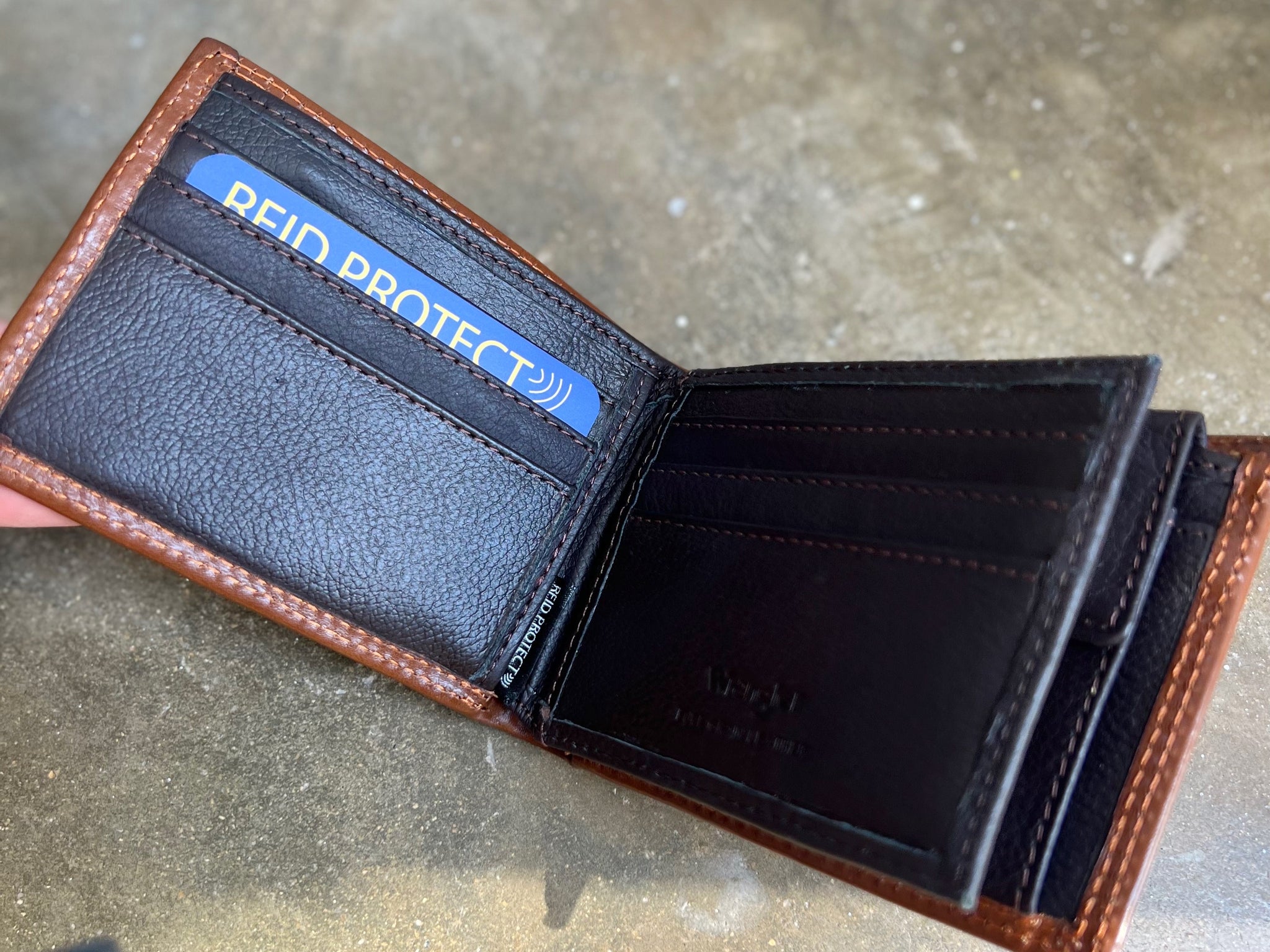 X2S1928WLT Wrangler Bi-Fold Branxton Wallet Chestnut