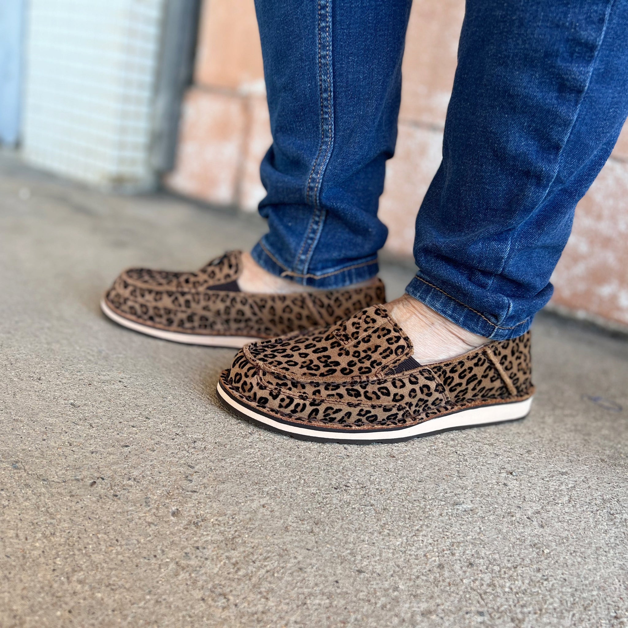 10040355 Ariat Ladies Cruiser Likely Leopard