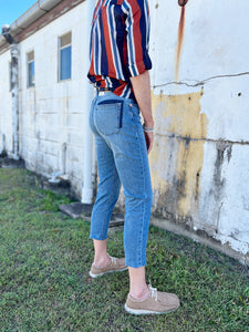 10039595 Ariat Ladies Boyfriend High Rise Straight Reg Leg Jean Jordana Bombshell