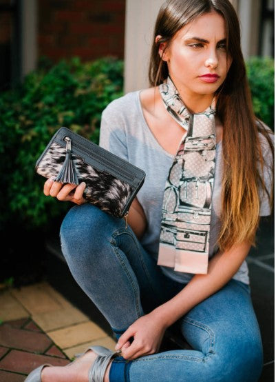 The Design Edge Austin Front Zippered wallet Jersey Hairon & Leather Wallet Black & White
