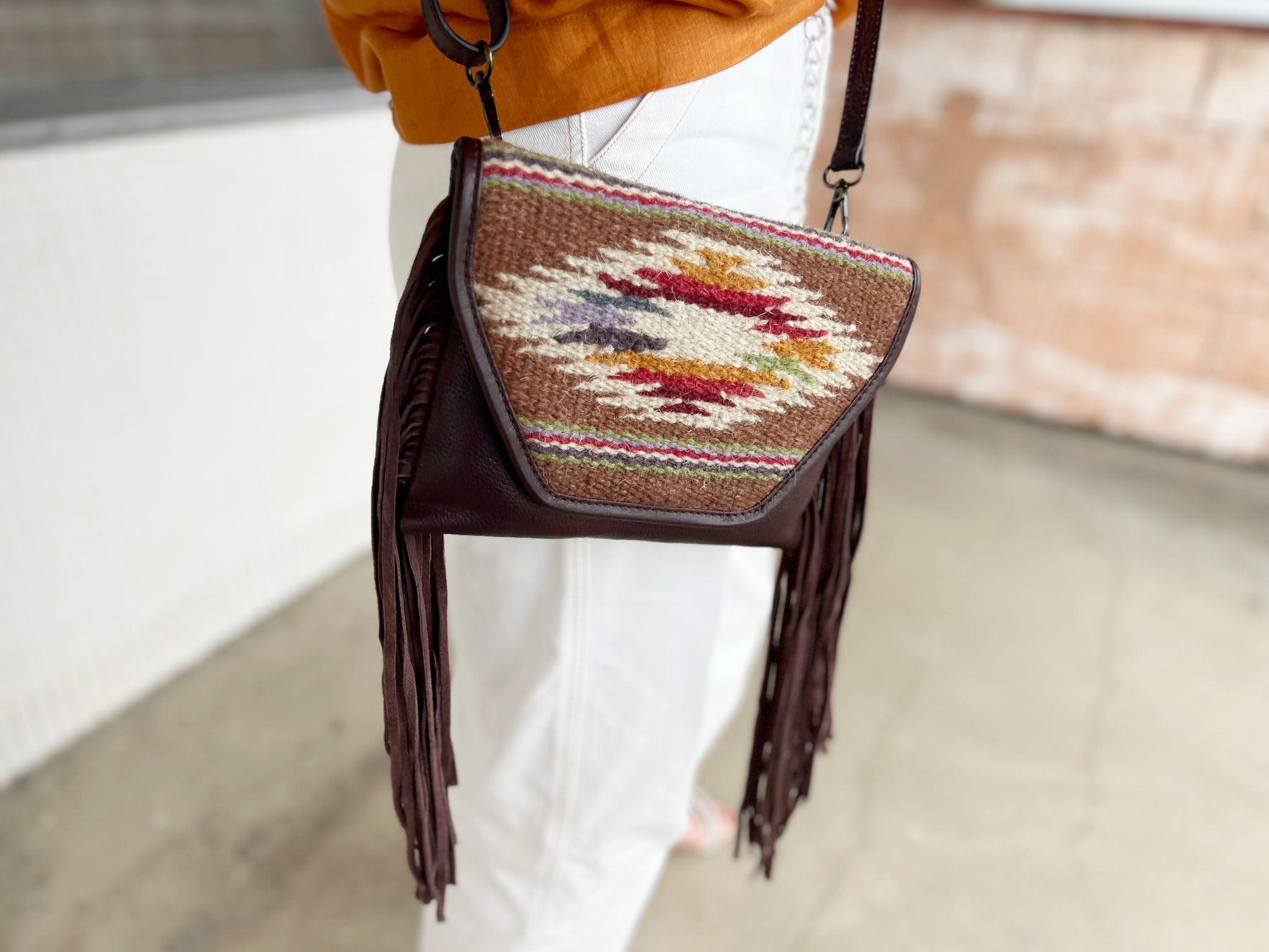 A770008702 Ariat Sheridan Crossbody Bag Brown